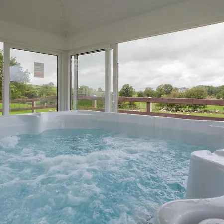 Beautiful Mountain Views & Private Hot Tub Villa Kilcoo Exterior photo