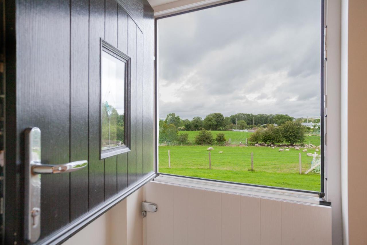 Beautiful Mountain Views & Private Hot Tub Holiday home Kilcoo