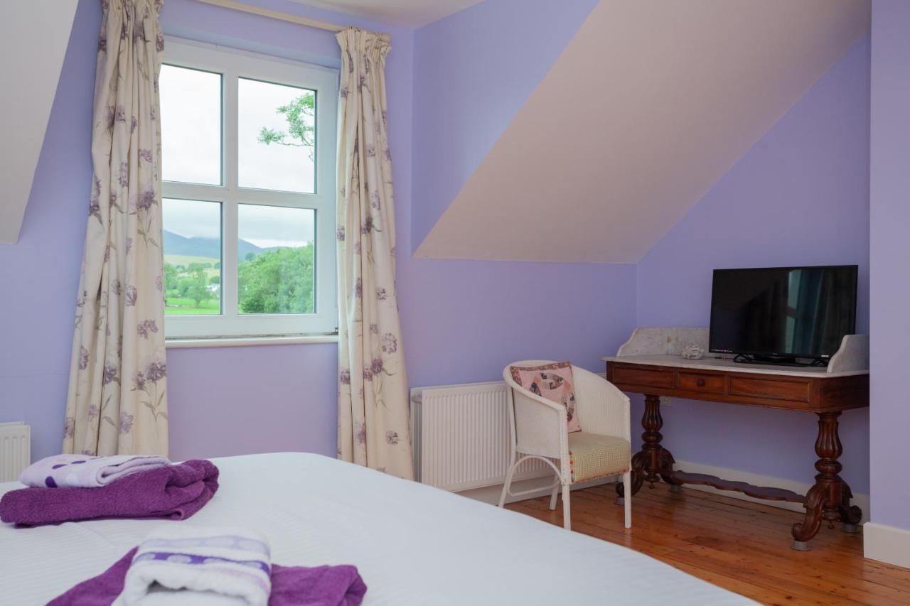 Beautiful Mountain Views & Private Hot Tub * Kilcoo
