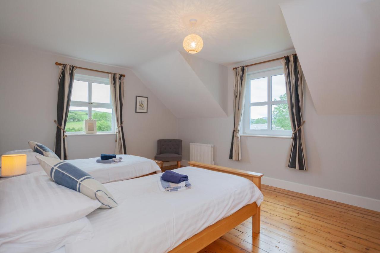 Holiday home Beautiful Mountain Views & Private Hot Tub *