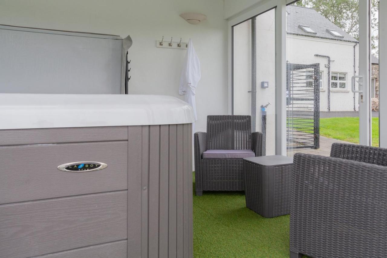 Holiday home Beautiful Mountain Views & Private Hot Tub Kilcoo