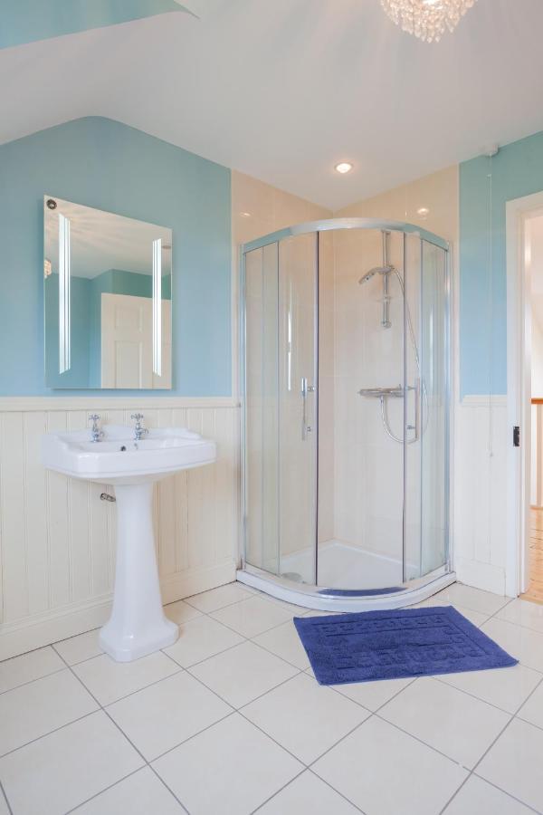 Beautiful Mountain Views & Private Hot Tub Kilcoo