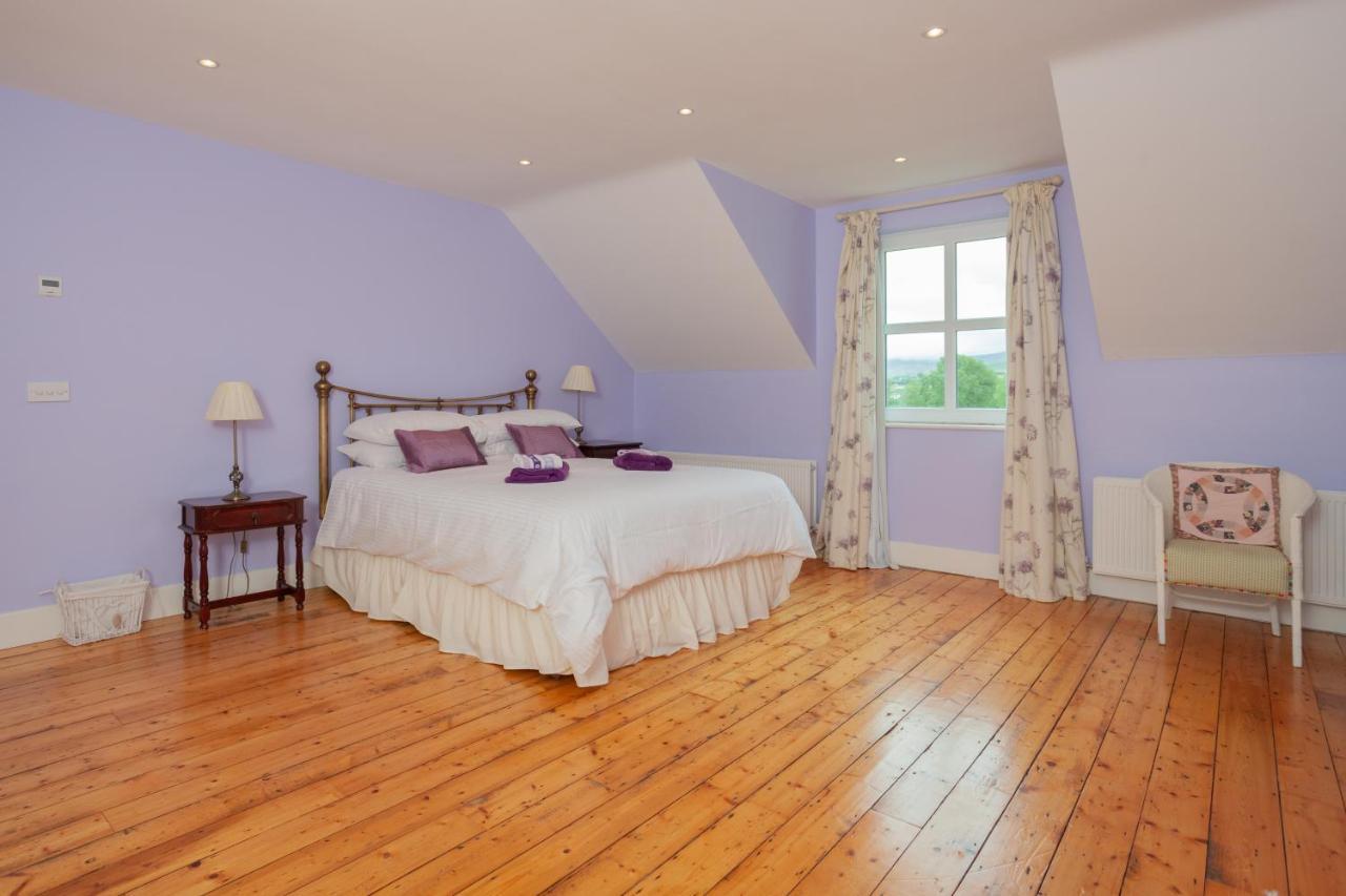 Holiday home Beautiful Mountain Views & Private Hot Tub Kilcoo